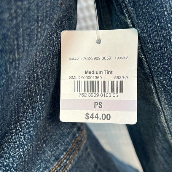 St. John’s Bay Petite Small denim Fitted jacket.  NWT. Medium tint. A-line. CUTE - Picture 3 of 9